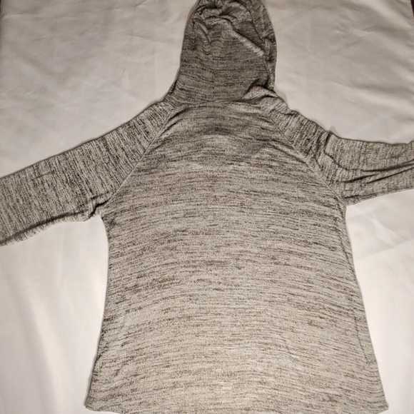 B.L.E.U Hooded Knit Shirt Chevron Front Sz L - Picture 3 of 3